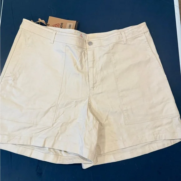 Livsn Designs - Women’s Flex Canvas Short - Picture 1 of 3